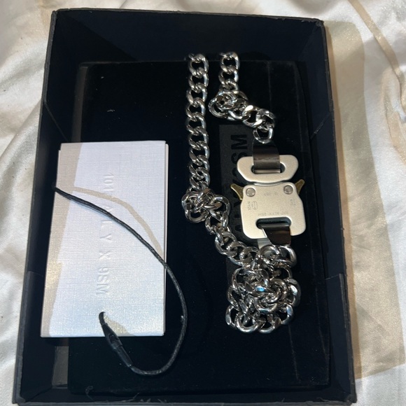 1017 ALYX 9SM
Silver Metal Buckle Necklace - Picture 1 of 5